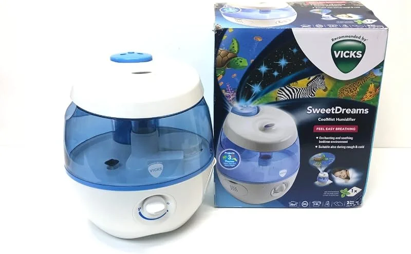 Vicks Sweet Dreams Cool Mist Humidifier with image projector - For children's bedrooms and babies nurseries - Rooms up to 35m2 - Essential oil pad included - Quiet ultrasonic technology - VUL575 — Umidificatore